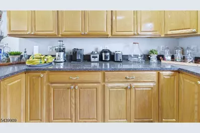16 High St, Elizabeth, NJ 07202 - Photo 34