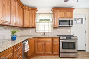 141 Walnut St, Newark, NJ 07105 - Photo 10