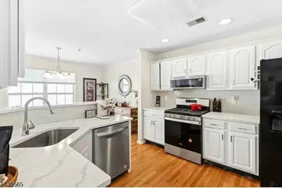 1028 Robin Ct, Green Brook Township, NJ 08812 - Photo 6