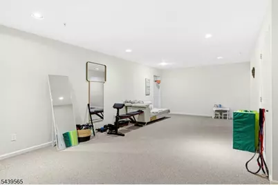 1028 Robin Ct, Green Brook Township, NJ 08812 - Photo 22