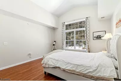 1028 Robin Ct, Green Brook Township, NJ 08812 - Photo 18
