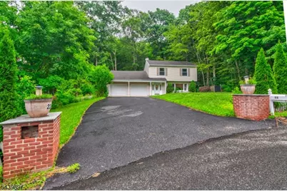 22 Karen Rd, Vernon, NJ 07422 - Photo 1