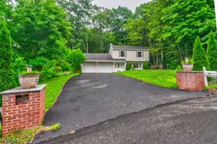 22 Karen Rd, Vernon, NJ 07422 - Photo 1