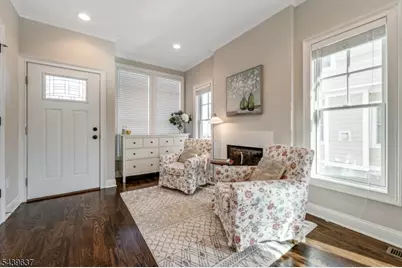 48A Mechanic St, Millburn, NJ 07041 - Photo 4
