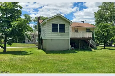 37 Fairview Ave, Hamburg, NJ 07419 - Photo 6