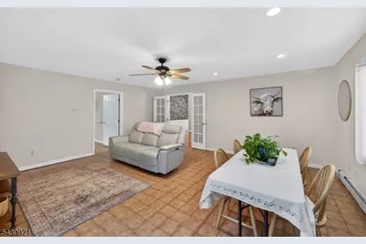 109 Carlson Pkwy, Cedar Grove, NJ 07009 - Photo 12