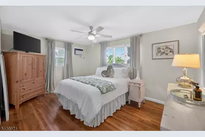 109 Carlson Pkwy, Cedar Grove, NJ 07009 - Photo 16