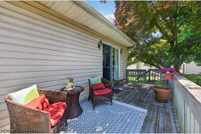109 Carlson Pkwy, Cedar Grove, NJ 07009 - Photo 28