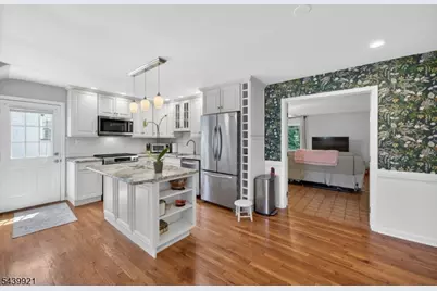 109 Carlson Pkwy, Cedar Grove, NJ 07009 - Photo 8