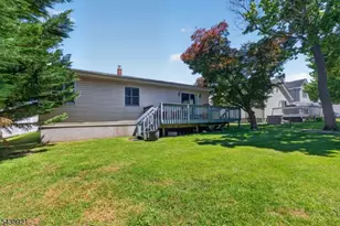 109 Carlson Pkwy, Cedar Grove, NJ 07009 - Photo 30