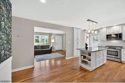 109 Carlson Pkwy, Cedar Grove, NJ 07009 - Photo 10