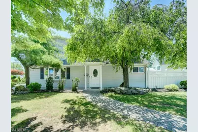 101 Idlewild Rd, Edison, NJ 08817 - Photo 2
