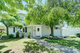 101 Idlewild Rd, Edison, NJ 08817 - Photo 2