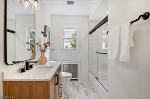 231 Milltown Rd, East Brunswick Township, NJ 08816 - Photo 4