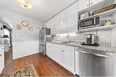 72 Robertson Ave, Hawthorne, NJ 07506 - Photo 12