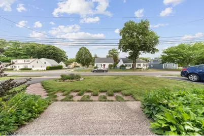 72 Robertson Ave, Hawthorne, NJ 07506 - Photo 2