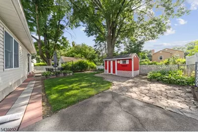 72 Robertson Ave, Hawthorne, NJ 07506 - Photo 36