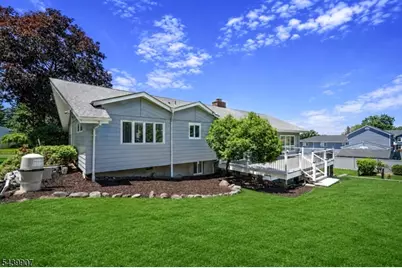 128 Beverly Rd, Fairfield, NJ 07004 - Photo 10