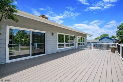 128 Beverly Rd, Fairfield, NJ 07004 - Photo 14