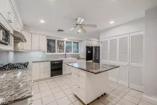 128 Beverly Rd, Fairfield, NJ 07004 - Photo 26