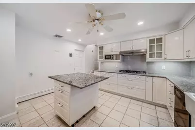 128 Beverly Rd, Fairfield, NJ 07004 - Photo 28