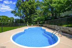 128 Beverly Rd, Fairfield, NJ 07004 - Photo 12