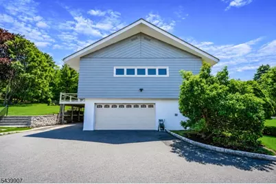 128 Beverly Rd, Fairfield, NJ 07004 - Photo 6