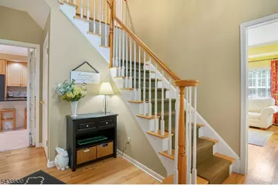 7 Lighthouse Cir, Jefferson Township, NJ 07849 - Photo 6