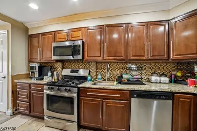 43-45 Becker Ter, Irvington, NJ 07111 - Photo 12