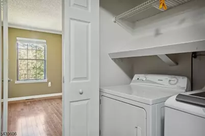 96 Baldwin Ct, Bernards Township, NJ 07920 - Photo 12