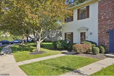96 Baldwin Ct, Bernards Township, NJ 07920 - Photo 1