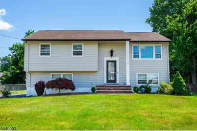 8 Kennedy Dr, Fairfield, NJ 07004 - Photo 32