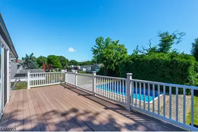 8 Kennedy Dr, Fairfield, NJ 07004 - Photo 24