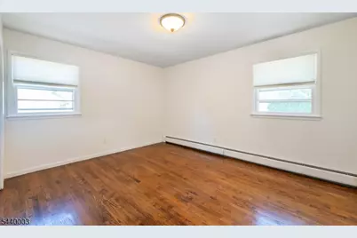 8 Kennedy Dr, Fairfield, NJ 07004 - Photo 14