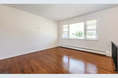 8 Kennedy Dr, Fairfield, NJ 07004 - Photo 10