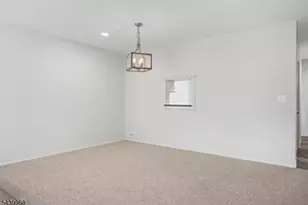 802 Brokaw Ct, Bridgewater, NJ 08807 - Photo 4