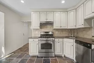 802 Brokaw Ct, Bridgewater, NJ 08807 - Photo 8
