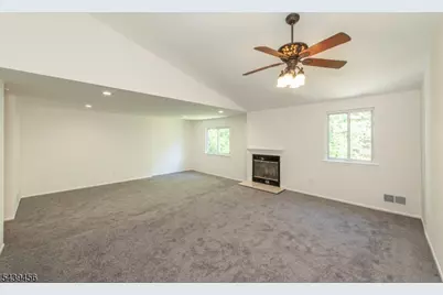 50 Castle Ridge Dr, East Hanover Township, NJ 07936 - Photo 18