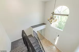 50 Castle Ridge Dr, East Hanover Township, NJ 07936 - Photo 4