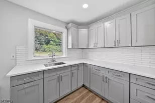 3 Fulper Pl, Clinton Township, NJ 08809 - Photo 6