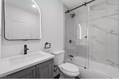 432 S 10th St, Newark, NJ 07103 - Photo 8