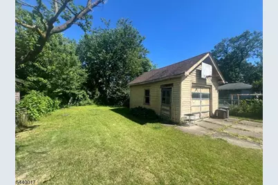165 Monmouth Rd, Elizabeth, NJ 07208 - Photo 2