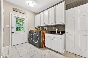 836 Atkinson Cir, Hillsborough Township, NJ 08844 - Photo 16