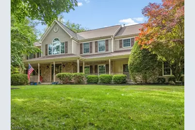 836 Atkinson Cir, Hillsborough Township, NJ 08844 - Photo 2