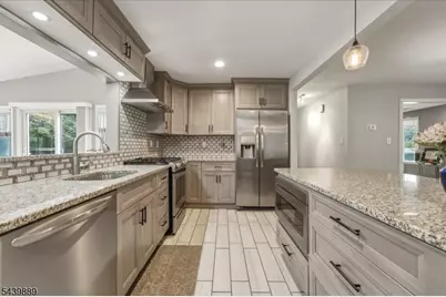 41 Sycamore Ave, Berkeley Heights Township, NJ 07922 - Photo 6