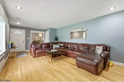 41 Sycamore Ave, Berkeley Heights Township, NJ 07922 - Photo 2