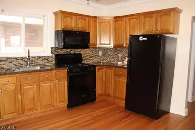 420 Lakeview Ave, 2nd Floor, Clifton, NJ 07011 - Photo 10