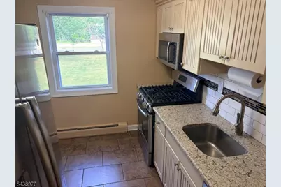 25 Hinchman Ave #1A, Wayne, NJ 07470 - Photo 4