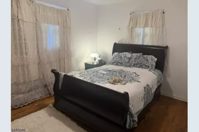 1015 Oak St, Roselle, NJ 07203 - Photo 12