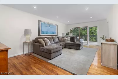 9 Parkwood Rd, Roxbury Township, NJ 07876 - Photo 4